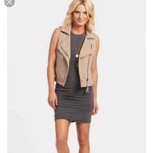 Evereve Peyton Jensen Moto Vest *charcoal